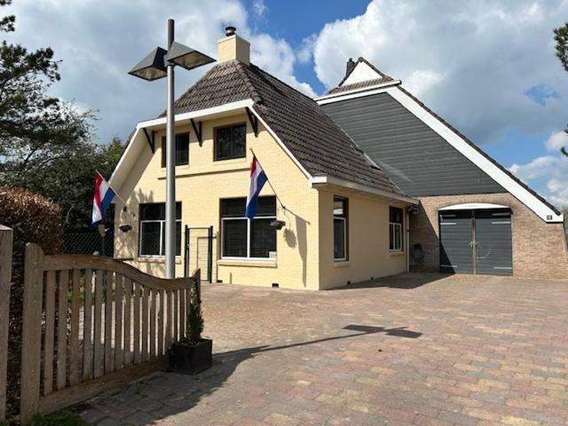 Veendijkhoeve Oosterwolde  Екстериор снимка